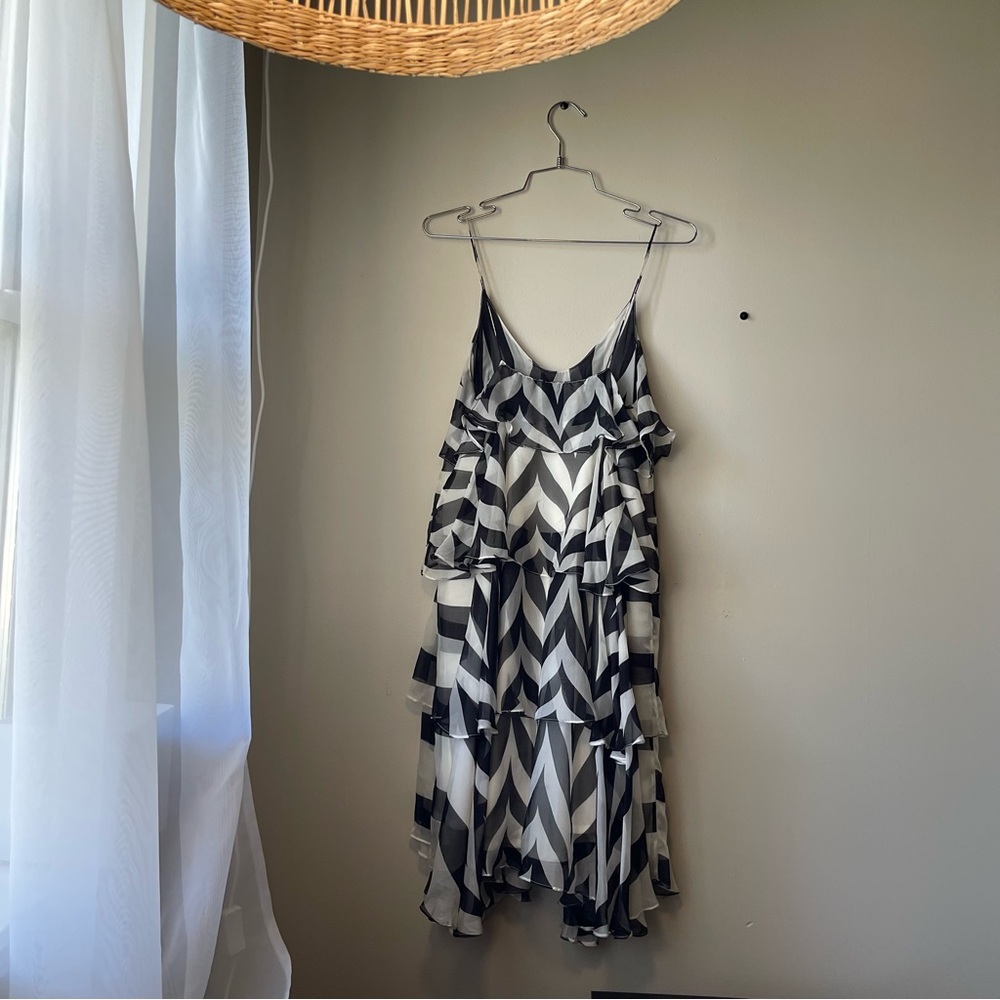 MODÈLE de PRUDENCE Black and White Striped Women's High Fashion Dress Eu Size 40
